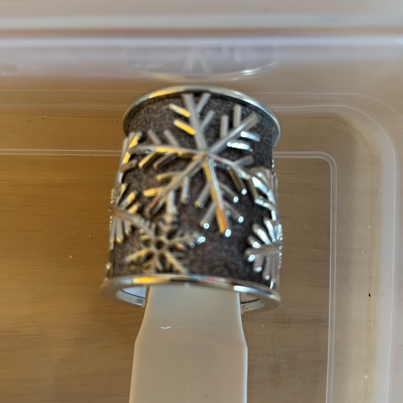 Set of 4 Wallflowers - Picture 4 of 6